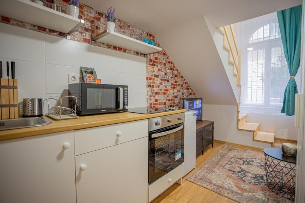 Cosy Gallery Flat In Akacfa St. Budapest Exterior photo